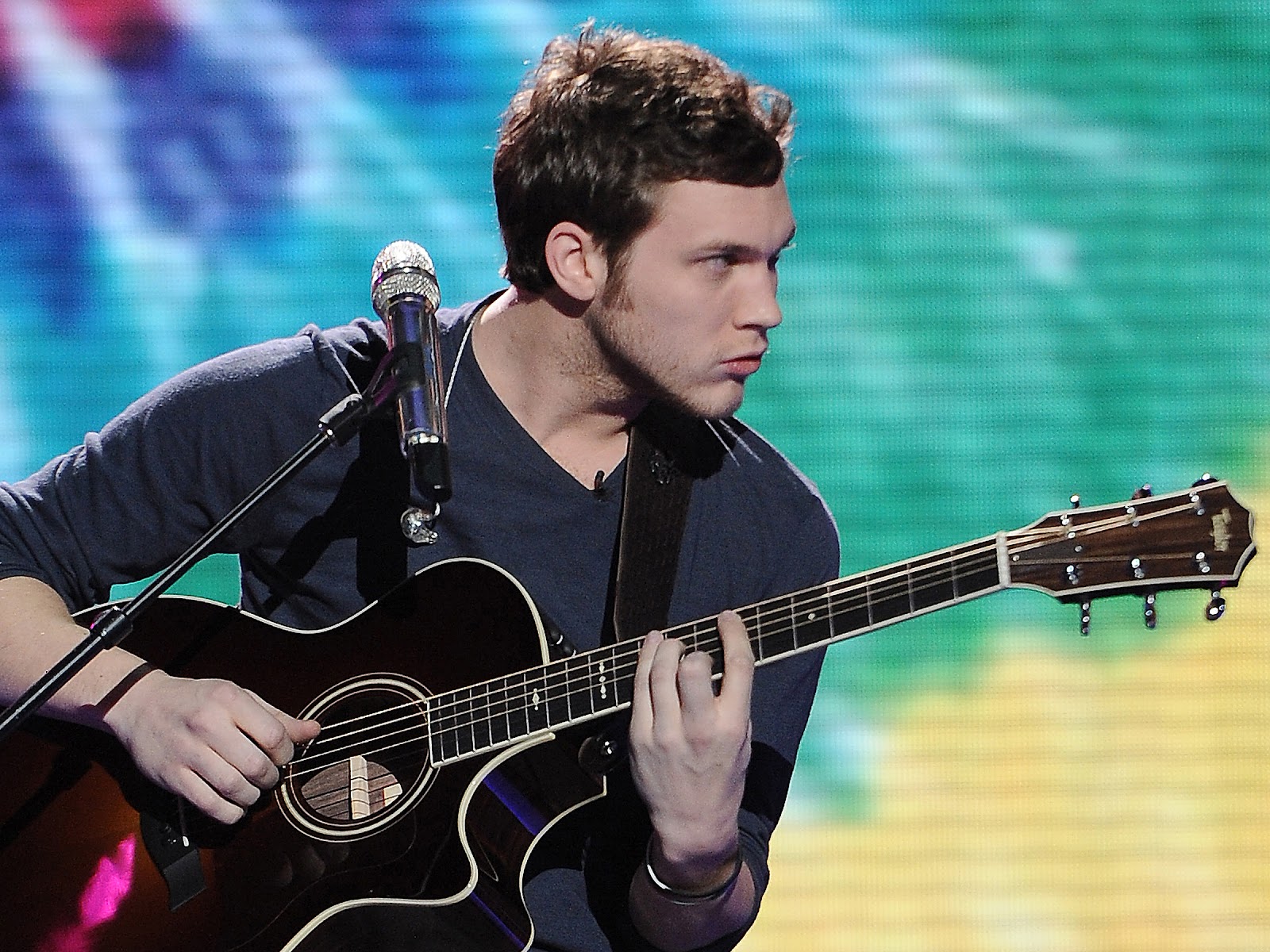 http://3.bp.blogspot.com/-PzVBL4g0Mcs/T8gtNHRLU3I/AAAAAAAAAKo/8N1tVEzBrx8/s1600/phillip-phillips-Home.jpg