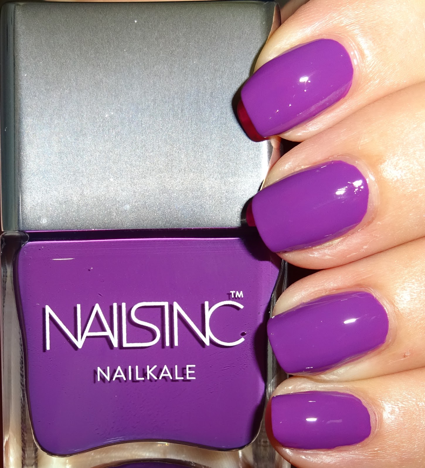 Wendy's Delights Flower & Heart Adhesive Nail Stickers from Nail Art UK