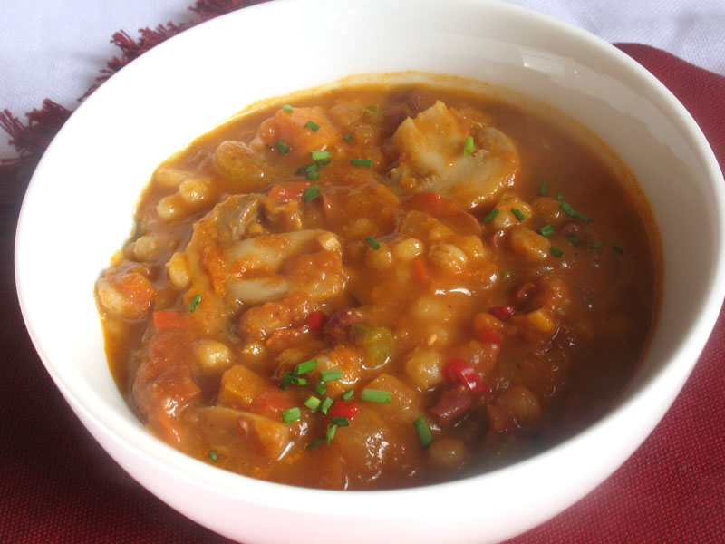 Vegetarian Pumpkin Chili with Azuki Beans, Barley and Mushrooms | Lisa ...