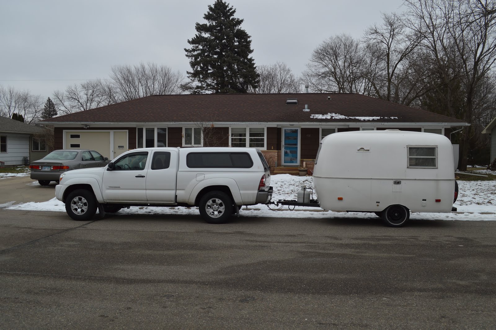 1975 Scamp Renovation Getting it home on 20 year old tires