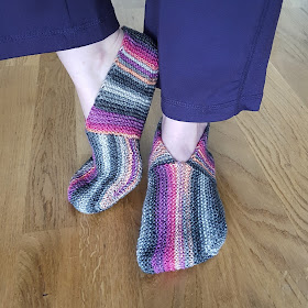 Undecided Slippers - Free Knitting Pattern by Knitting and so on