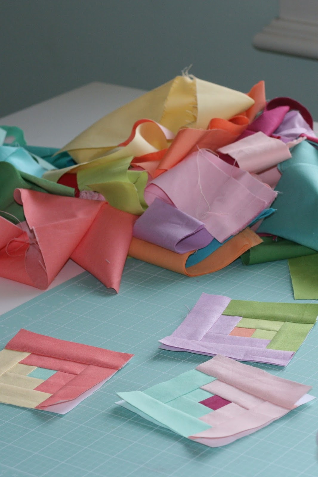 Gigi's Thimble Itty Bitty Log Cabin Quilt Blocks A New Start