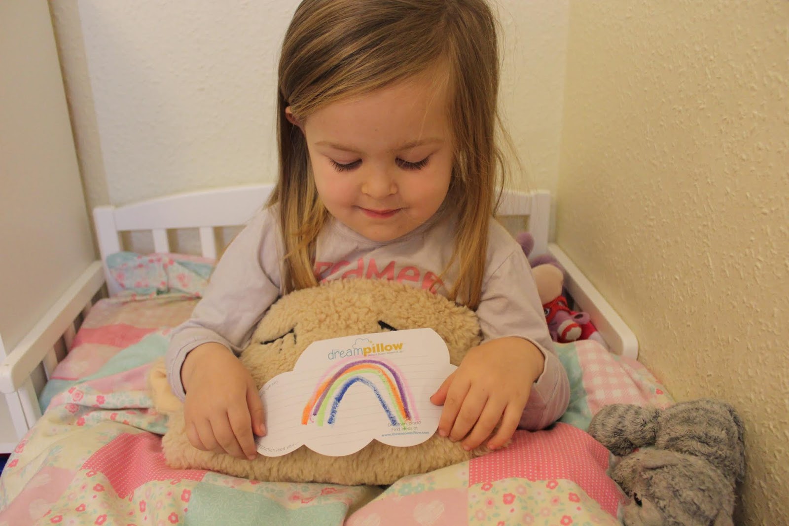 Helping a child with nightmares Dream Pillow Review & Giveaway Under