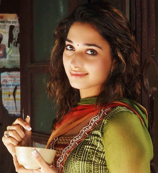 [Image: Tamannaah-copy.jpg]
