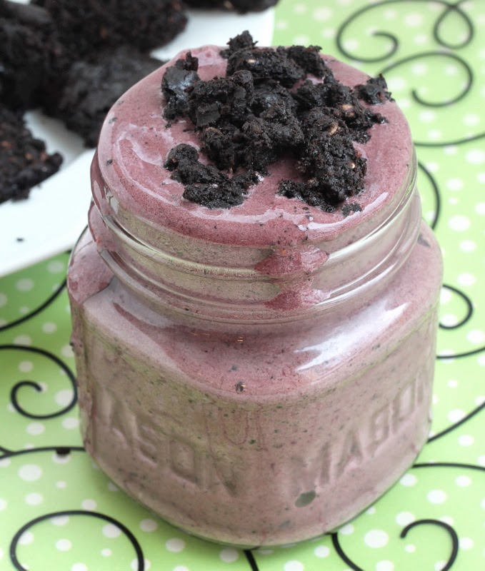 Mix it Up Chocolate Brownie Smoothie {Recipe ReDux}