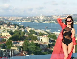 Diipa Khosla Bold Beautiful Cute Indian Bikini Model Blogger Fashion Model Stunning Pics in Bikini ~  Unseen Exclusive Series 002