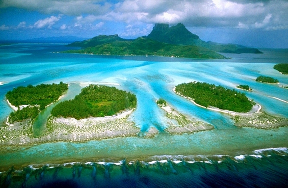 Tempat Wisata Indonesia Ini Jadi Incaran Para Traveller kepulauan derawan