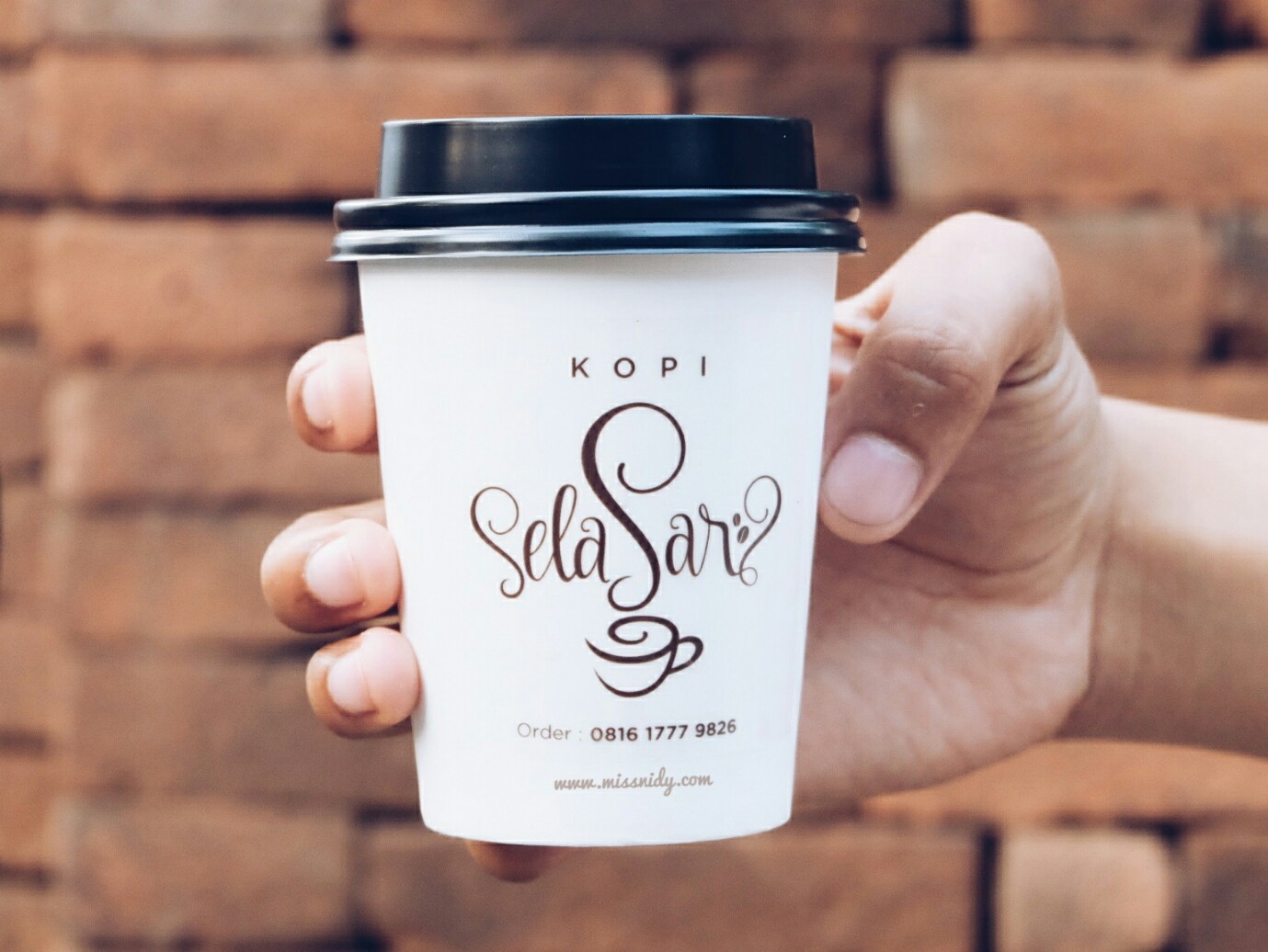 Ngopi Sambil Lihat Atraksi Seru ala Kopi Selasar