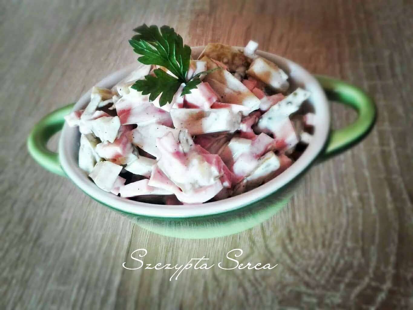 Z Wymienionych Obok Składników Można Przygotować 12 Małych Racuchów Sałatka z dwóch składników!