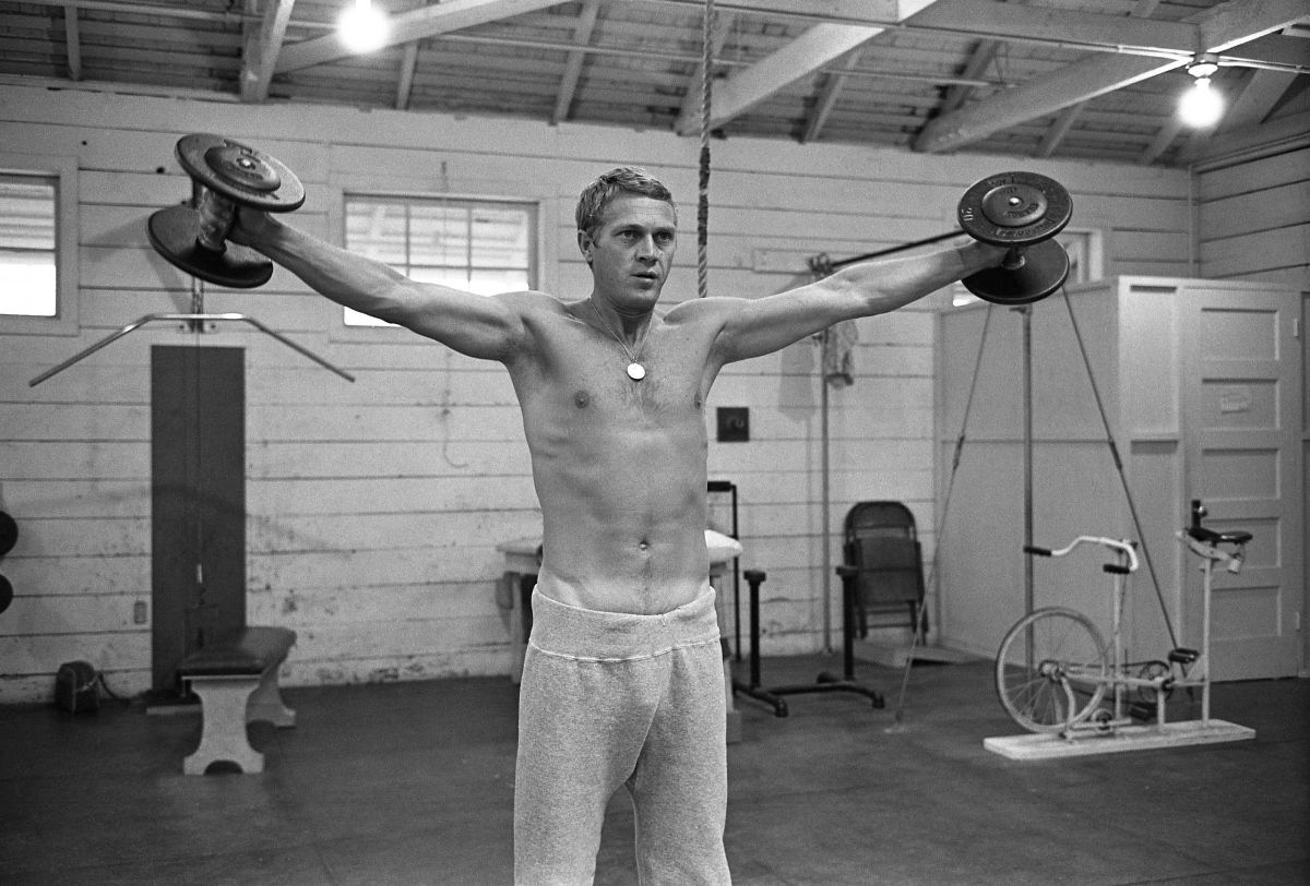 A Day in the Life With "The King of Cool" Steve McQueen in 1963
