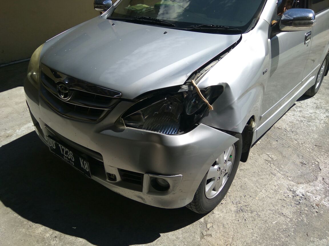 Foto Mobil Avanza Kecelakaan Terkeren Dan Terlengkap Car Modification