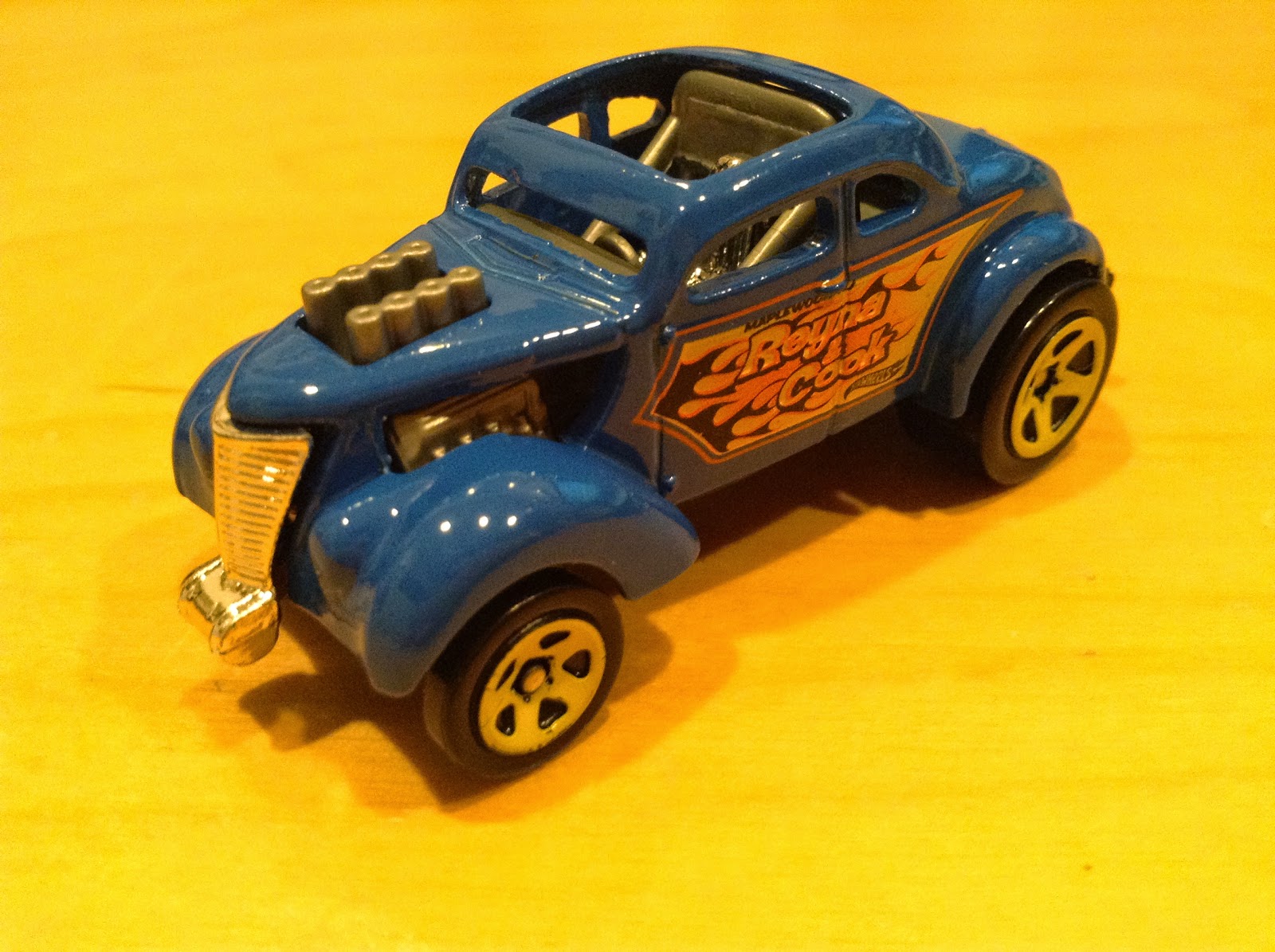 JULIAN'S HOT WHEELS BLOG Pass'n Gasser (2015 Heat Fleet)