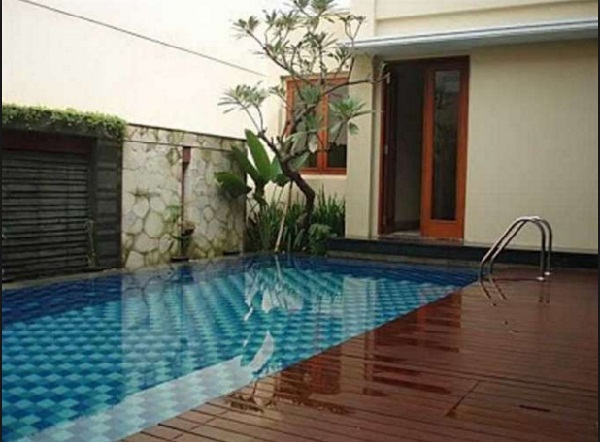 model desain kolam renang rumah minimalis