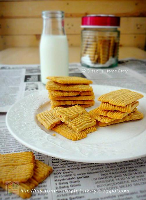 Melt in your mouth Peanut butter #cookies / Kue kering selai kacang (putih telur) | Çitra's Home Diary. #leftovereggwhiterecipeidea #eggwhiteidea #eggwhitecookies #cookiesrecipe #cookiesfromeggwhite #peanutbuttercookies #peanutcookies