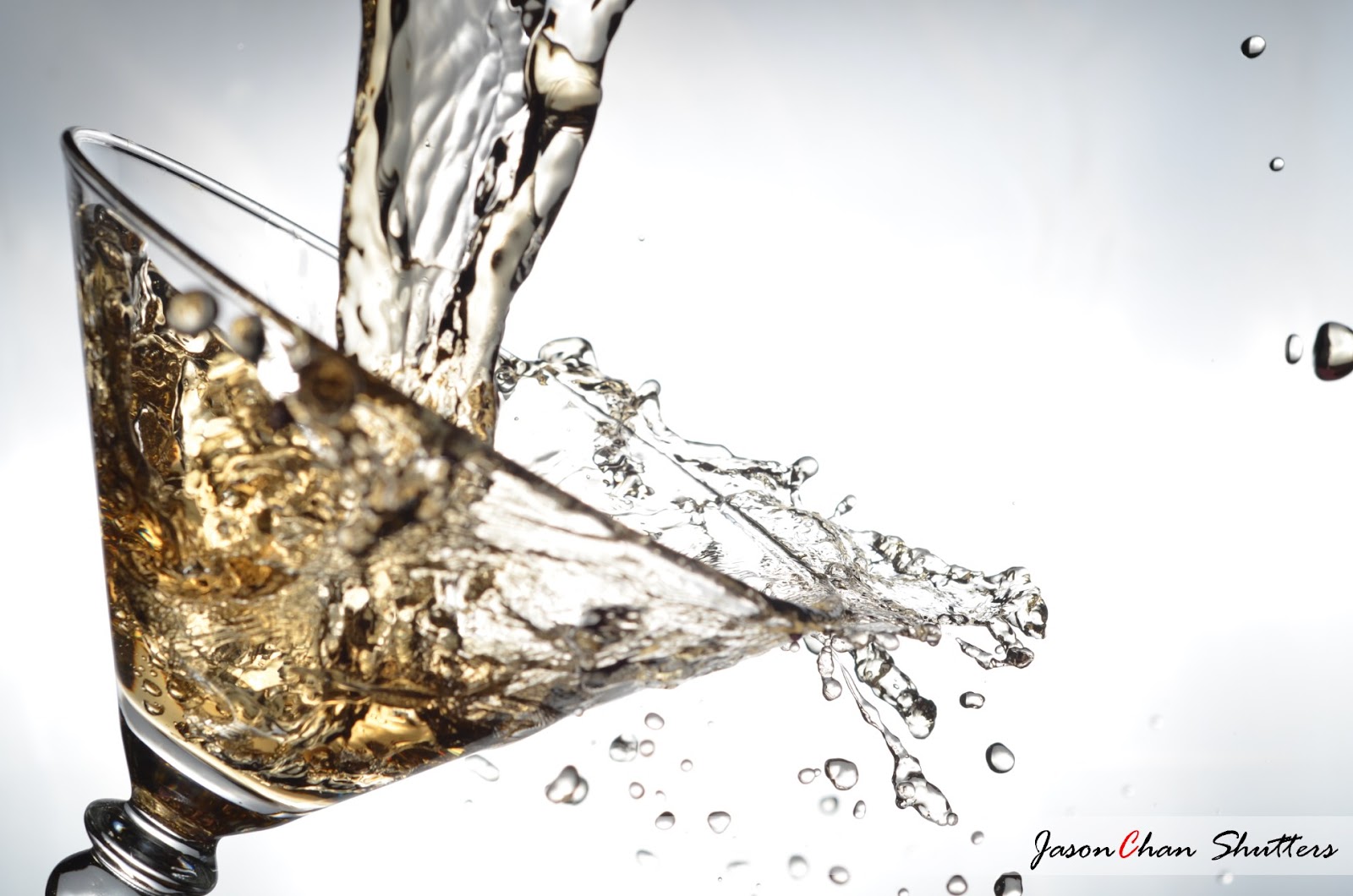 Sakakida Photography Liquid Pour and Splash