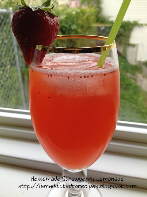 Strawberry Lemonade | Addicted to Recipes