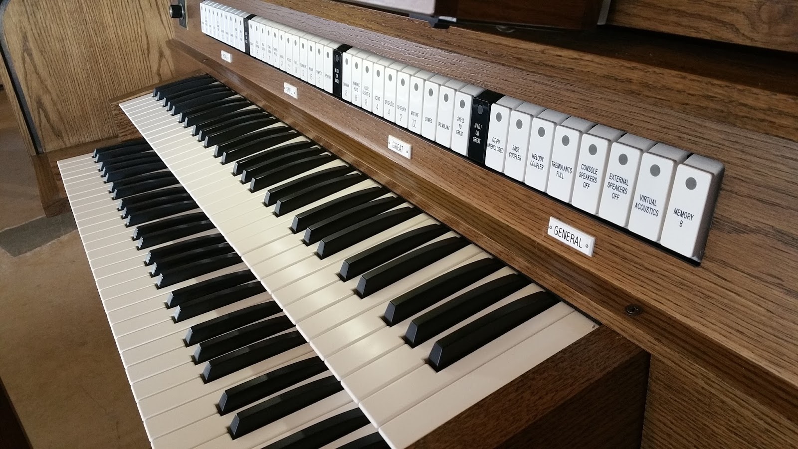 PREOWNED ALLEN CHURCH ORGAN C6