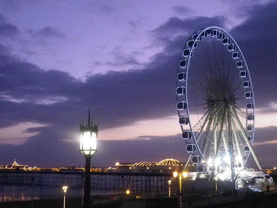 Brighton ruota panoramica di notte