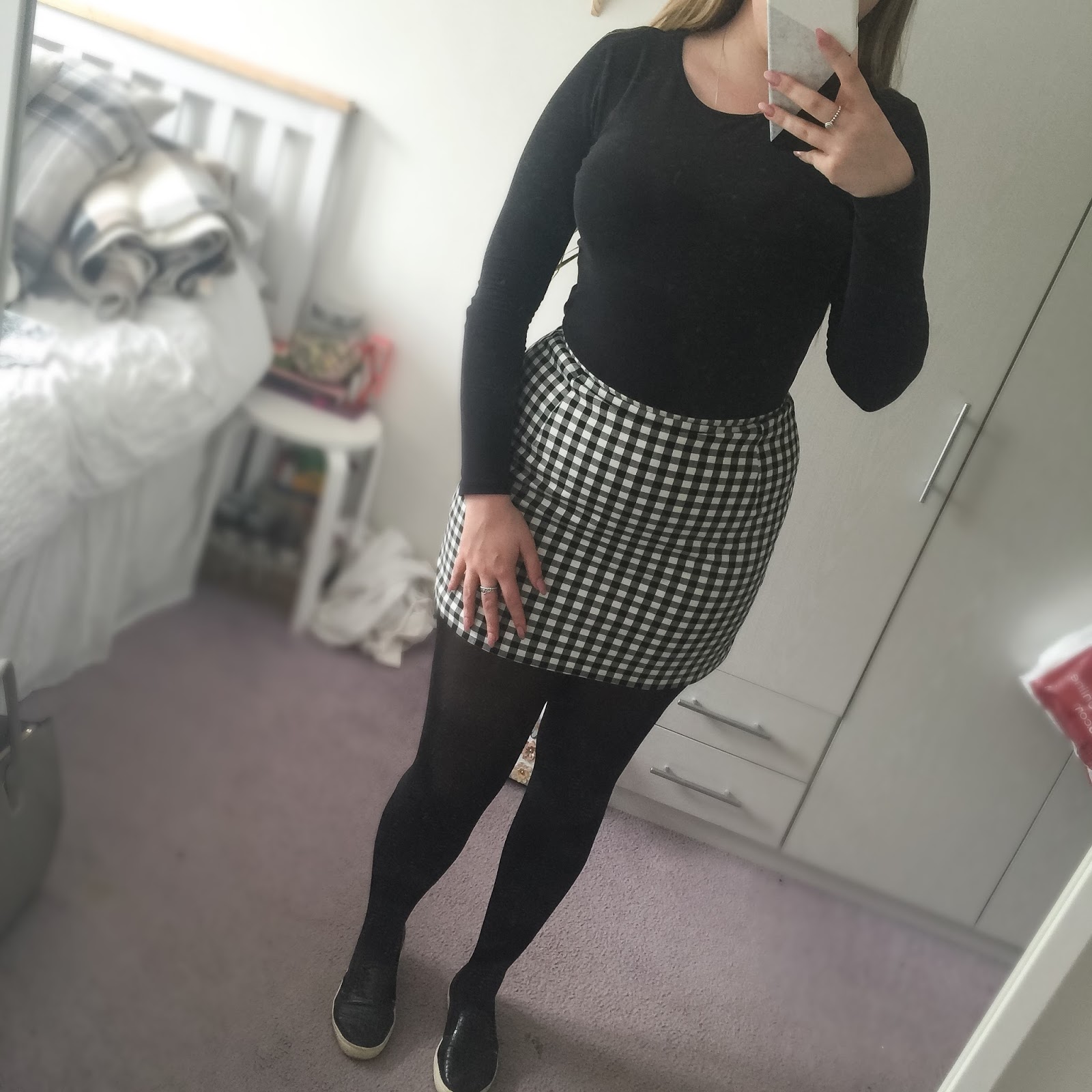 can you wear leggings to an interview