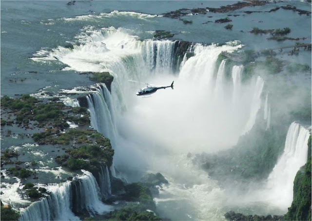 vista aérea das Cataratas do Iguaçú