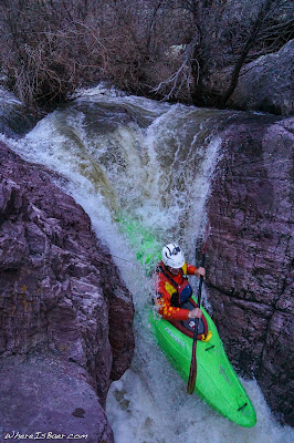 Aaron Koontz running a marginal crack, I think this led to bloody knuckles and a bunch of us deciding it wasn't such a bad rapid after all, micro creeking kayak arizona Christopher creek WhereIsBaer.com Chris Baer