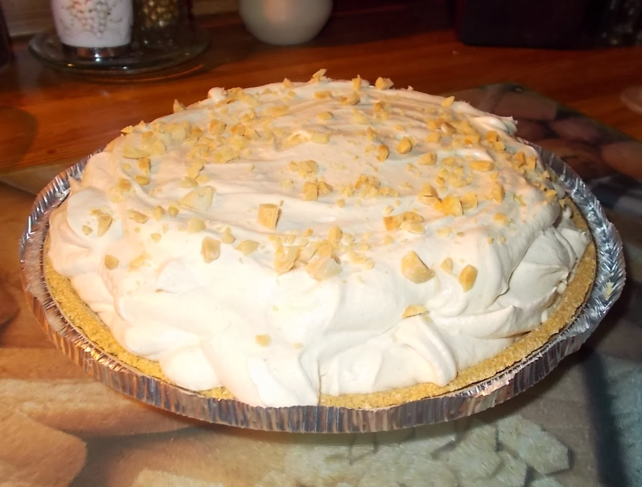 Jancey's Cooking Corner Log Inn's Fluffy Peanut Butter Pie