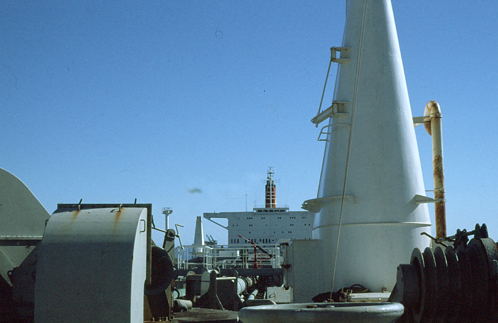 'ZIEN EN WETEN': LEPTON S.S. SHELL TANKERS B.V. (DEEL 1/8)
