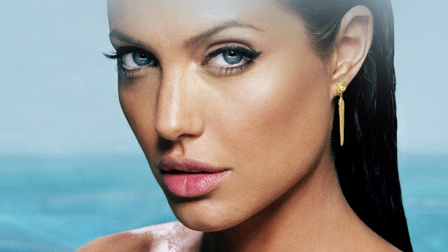 Angelina Jolie’s lips