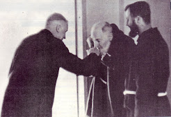 Mons. Marcel Lefevbre, FSSPX y P. Pío de Pietrelcina, OFMCap 1968