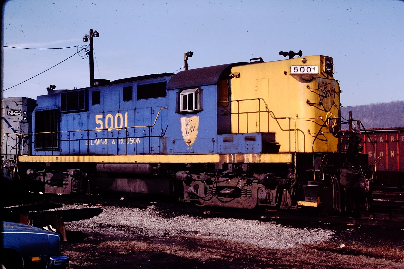 Blue & White Railroad Patch Patch #196  D & H  Delaware & Hudson 