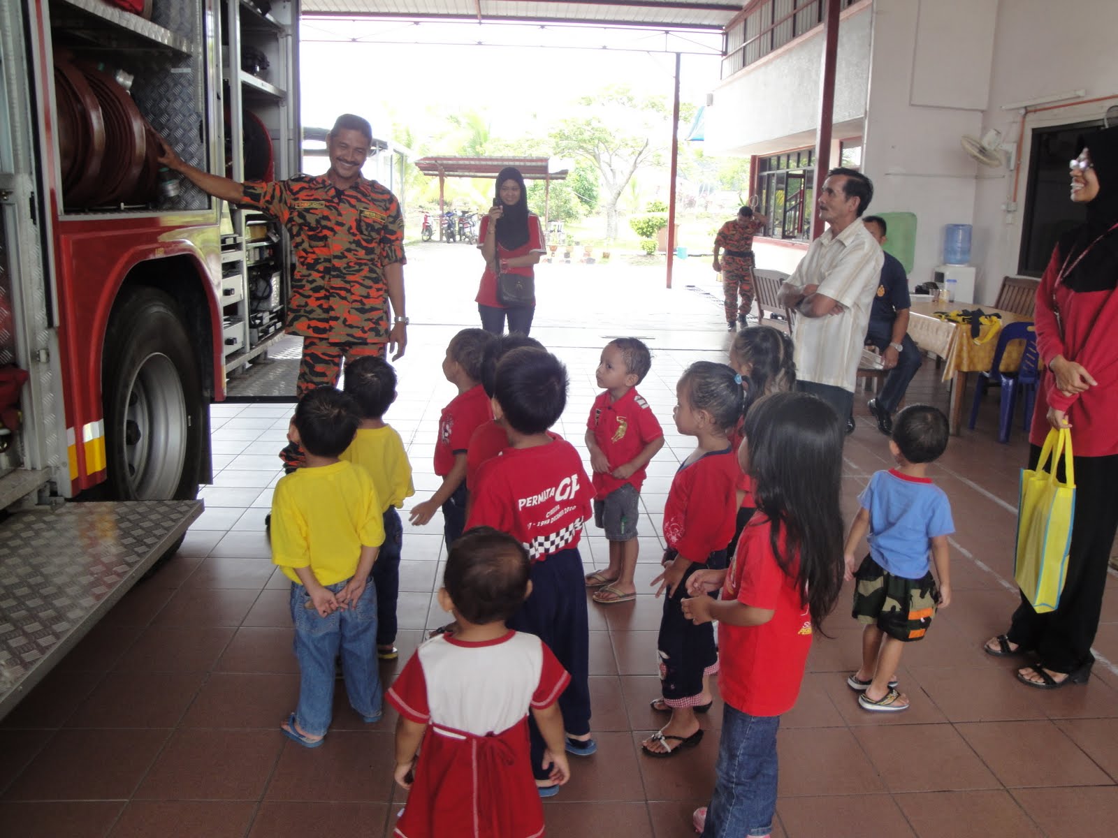 PUSAT ANAK PERMATA NEGARA FELDA RAJA ALIAS: -OKT- LaWaTaN Ke BaLai ...
