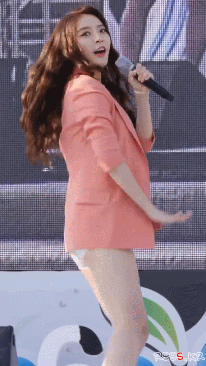 GGULBEST.COM GIF FACTORY: 달샤벳 (Dalshabet) 아영 흰 핫팬츠.gif
