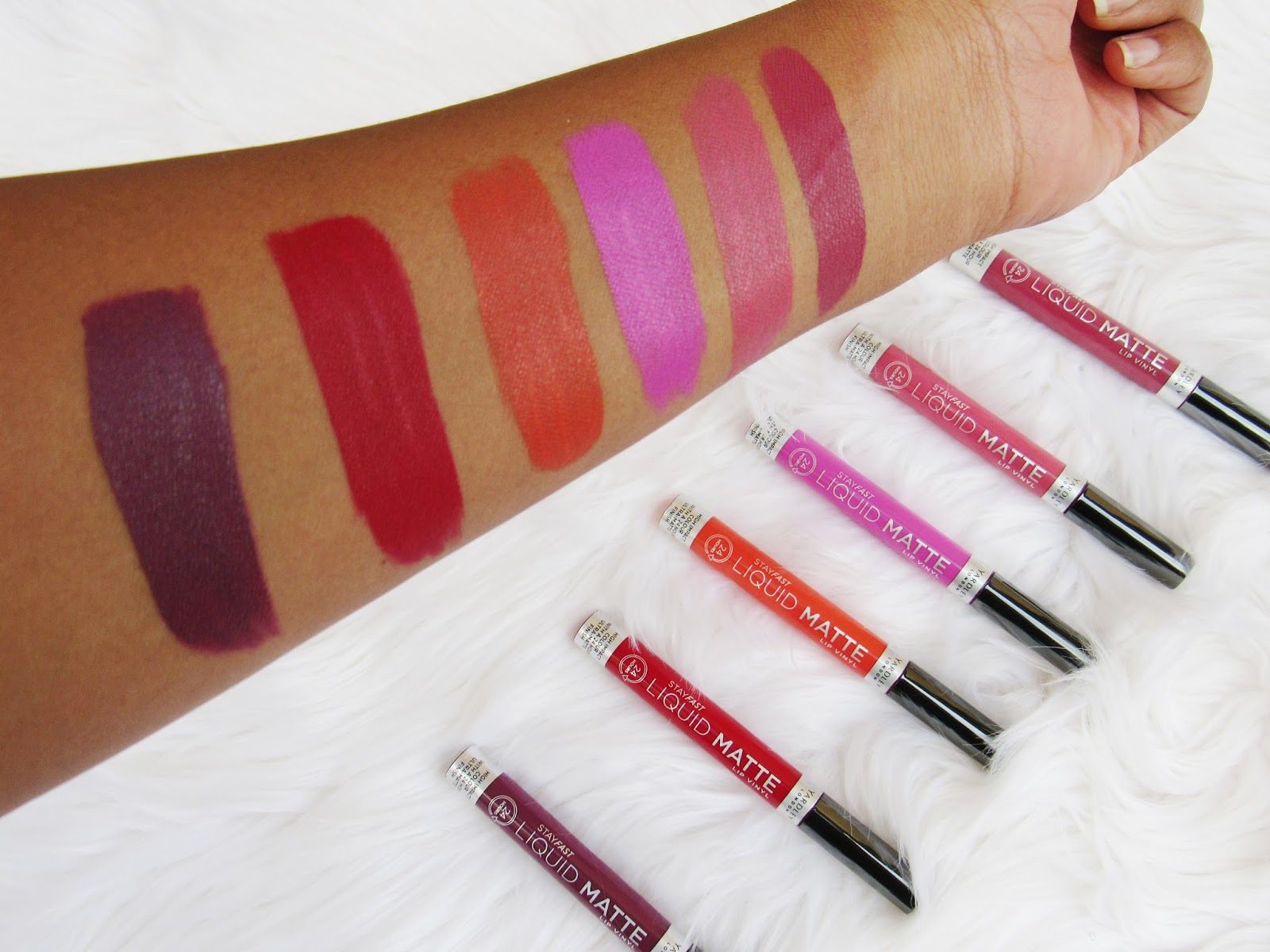 Review Yardley Stayfast Liquid Matte Metallic Lip Vinyl In Out