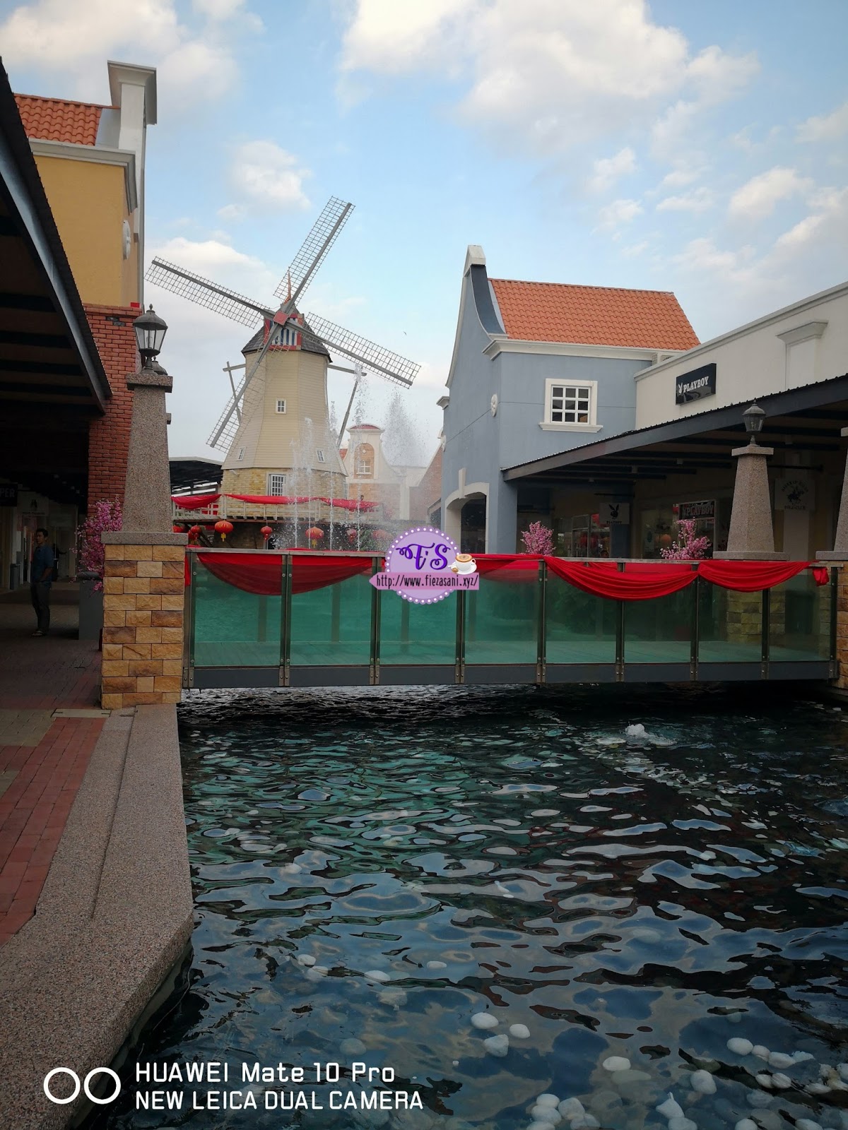 JalanJalan Di Melaka Outlet Premium