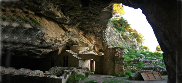 Davelis-Cave