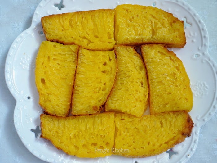 Peng's Kitchen: Kuih Bingka Ambon (Indonesian Honeycomb Cake)