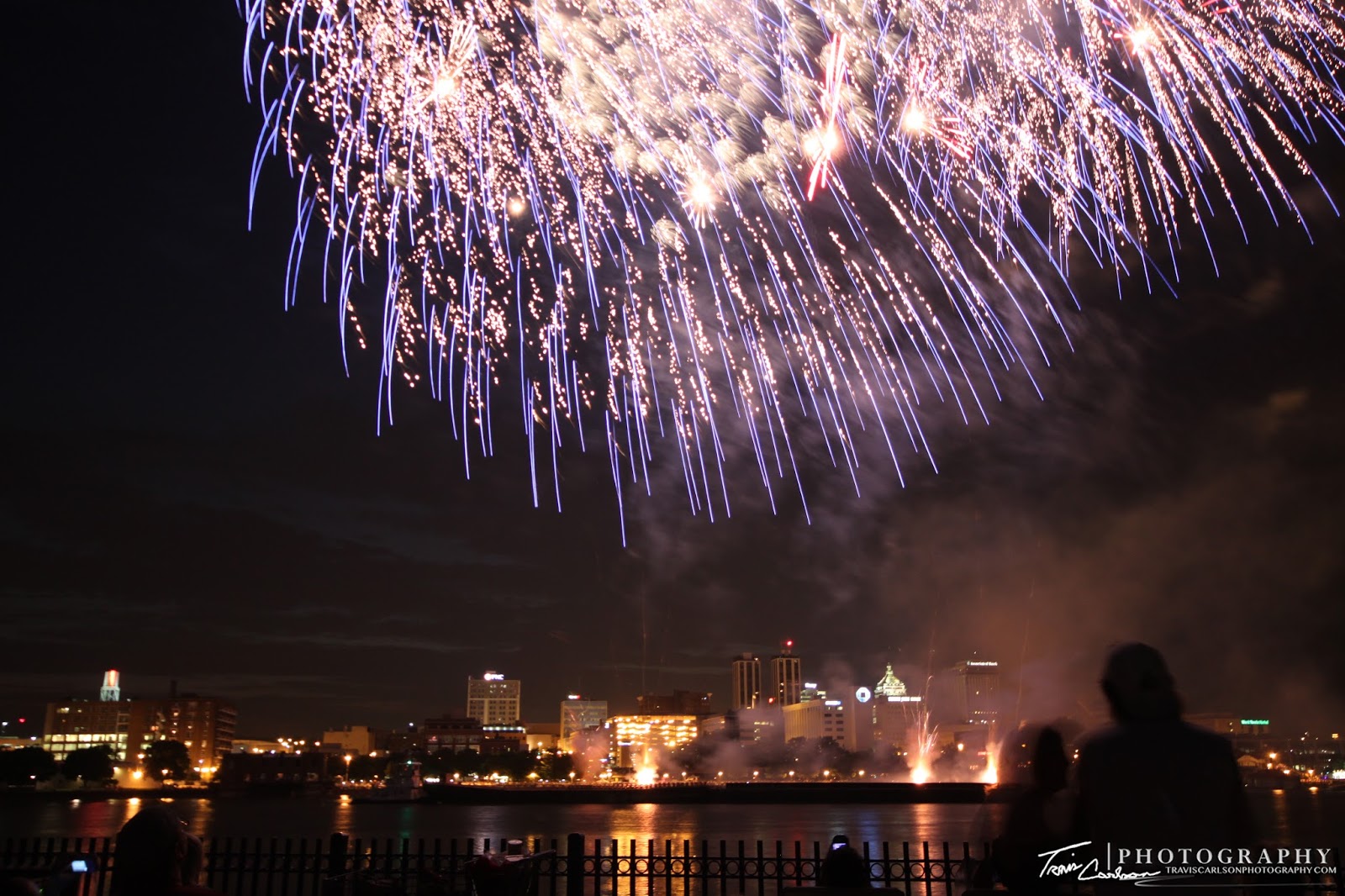 Travis Carlson Photography Blog 07/04/10 4th of July Fireworks