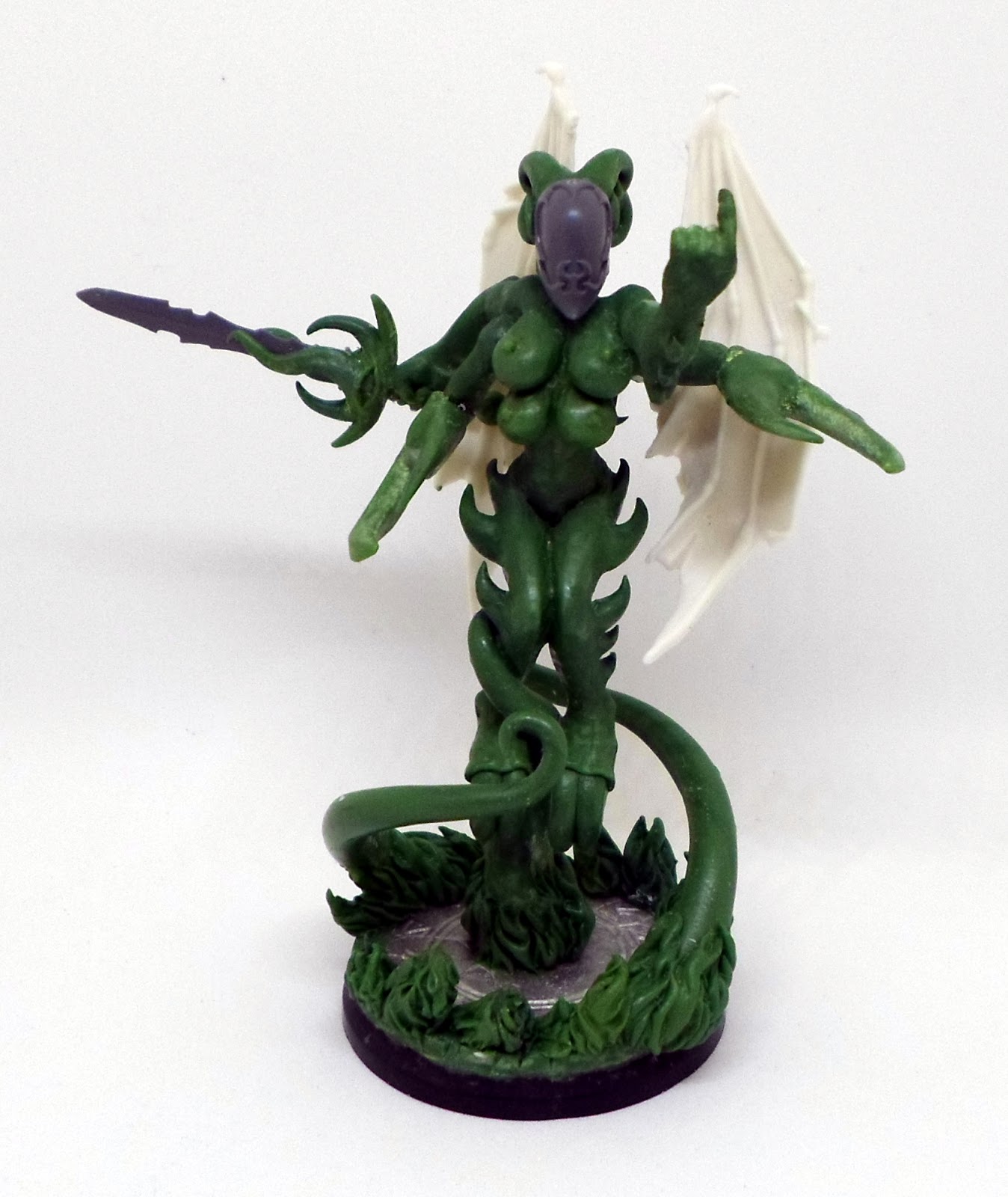 slaaneshsculpt4.jpg