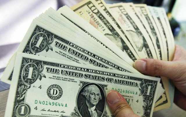 الدولار الآن.. سعر الدولار اليوم فى السوق السوداء الاثنين 4-7-2016 ، اسعار الدولار فى مصر بيع وشراء تواصل الإشتعال بشركات الصرافة