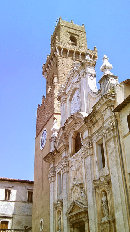 Catedral de São Pedro e Paulo em Pitigliano