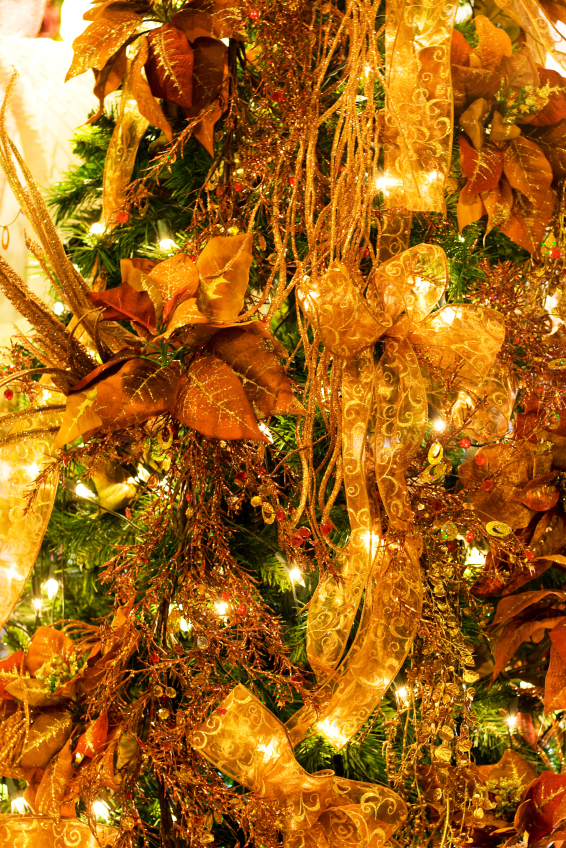 Christmas Décor & Styling Gold Christmas Theme