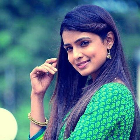 Mayuri Deshmukh Hot Marathi Actress Stills - Dirty post