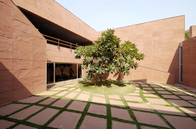 neocribs: Courtyard House | Surat, Gujarat, India | Matharoo Associates