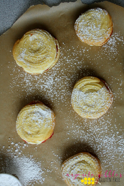 Coeliac friendly Viennese Whirls with icing sugar | Anyonita Nibbles