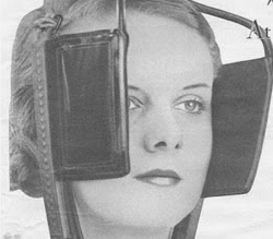 Propaganda da Eletrolux nos anos 50 com uma mulher usando viseira de cavalo.