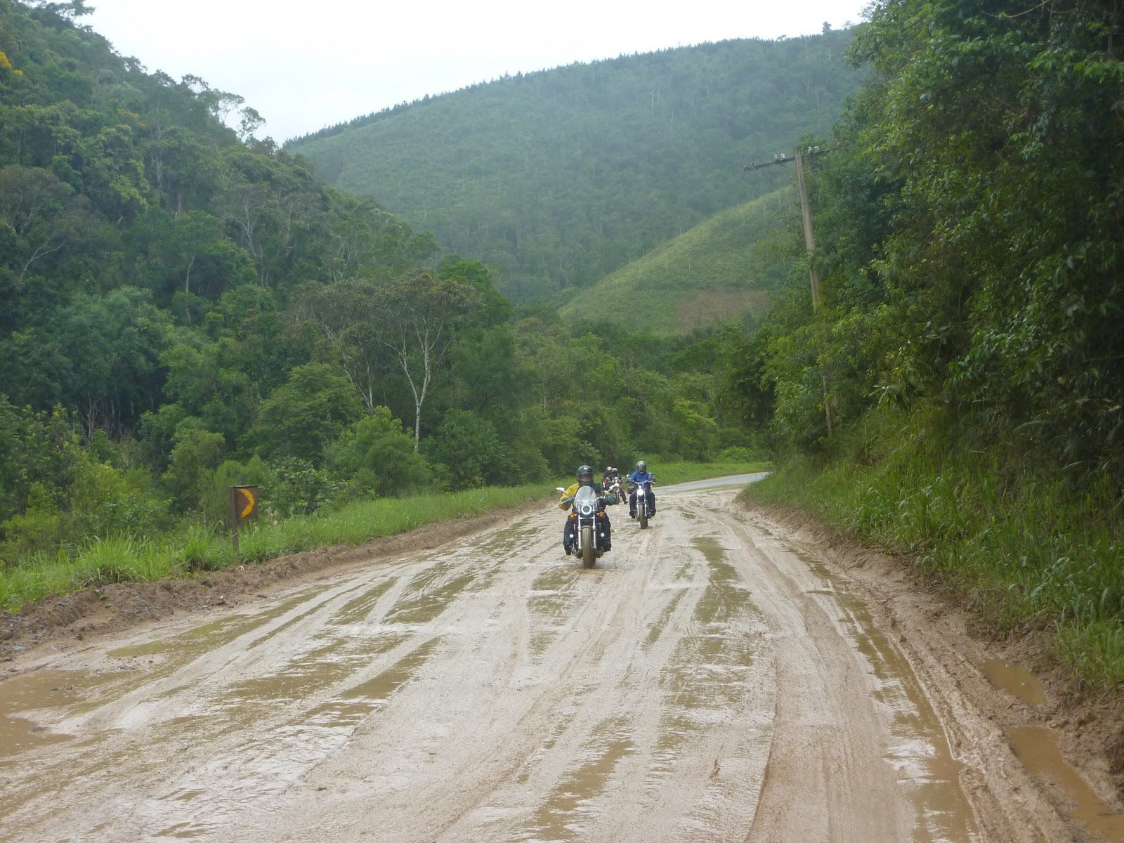 Moto e rutas uma paixão Rastro