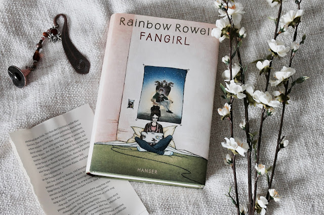 Rezension Fangirl von Rainbow Rowell Rezension Fangirl von Rainbow Rowell, Miss Paperback