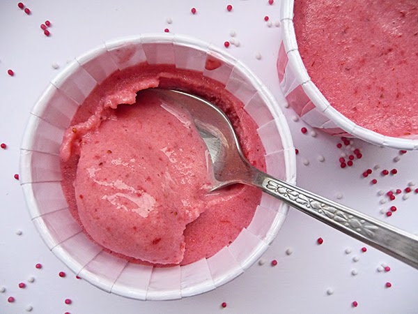 zauberhafte Welten: Schnelles Erdbeer- Joghurt- Parfait