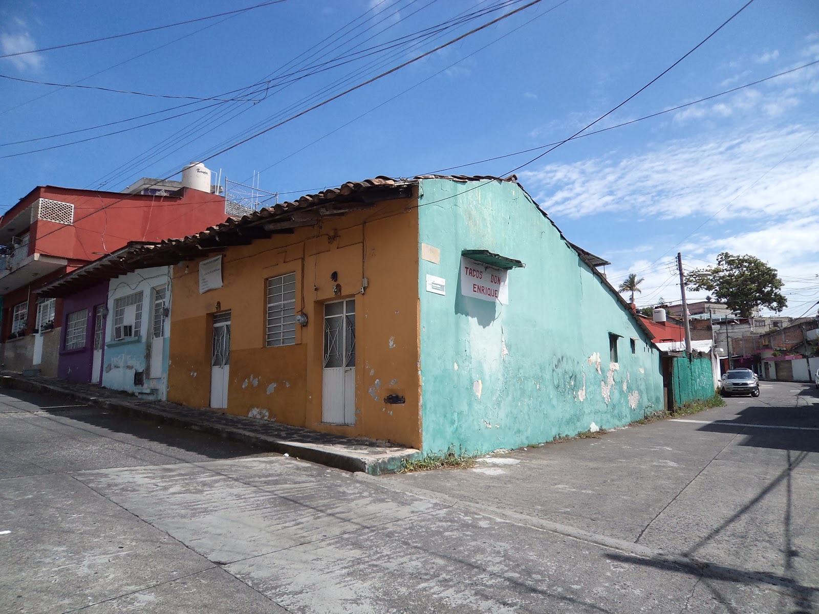 Las marcas de "Las maravillas del Progreso" en la colonia Belisario