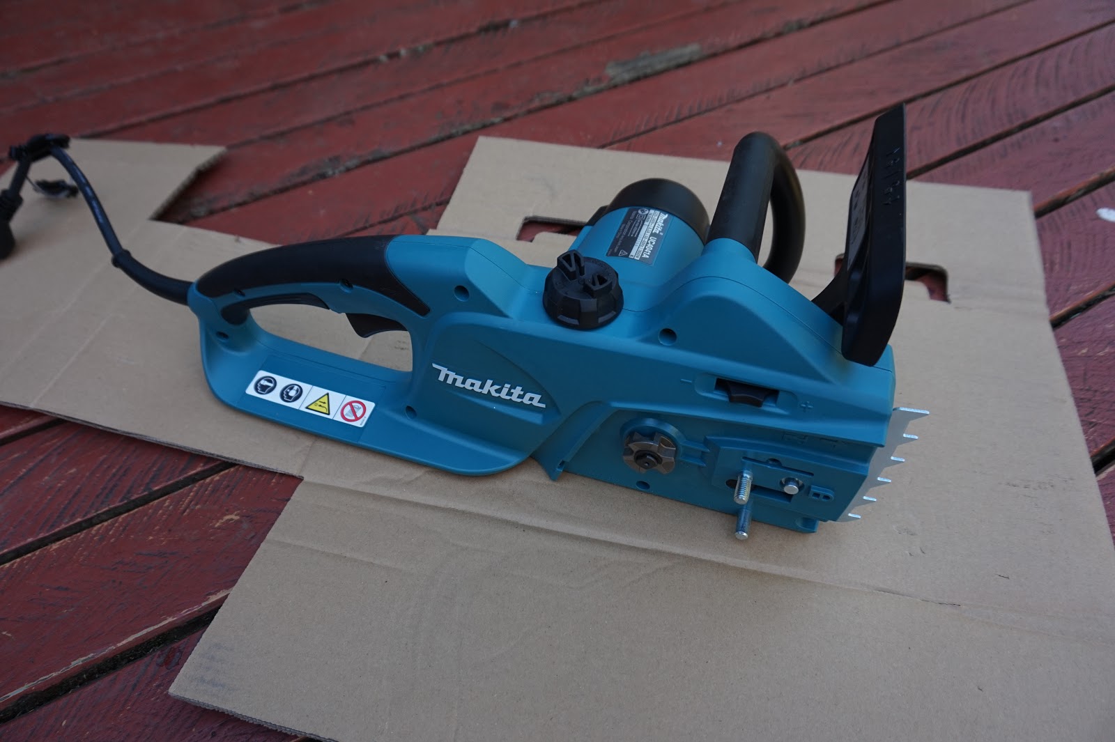 Bruce Teakle's Pages: Makita electric chainsaw review